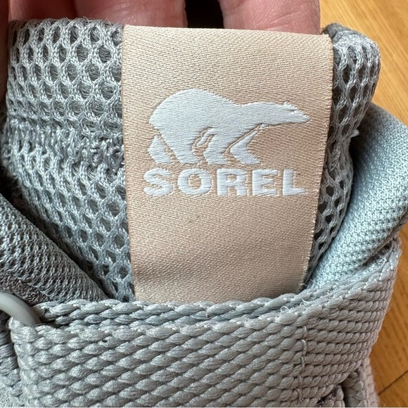 Sorel Kinetic Lite Strap Up Sneakers Shoes Dove Gray Tan Khaki Women's Size 8.5 - Picture 11 of 13